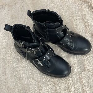 Steve Madden Kids Black Metal Studs and Buckle Straps Boots Size 3